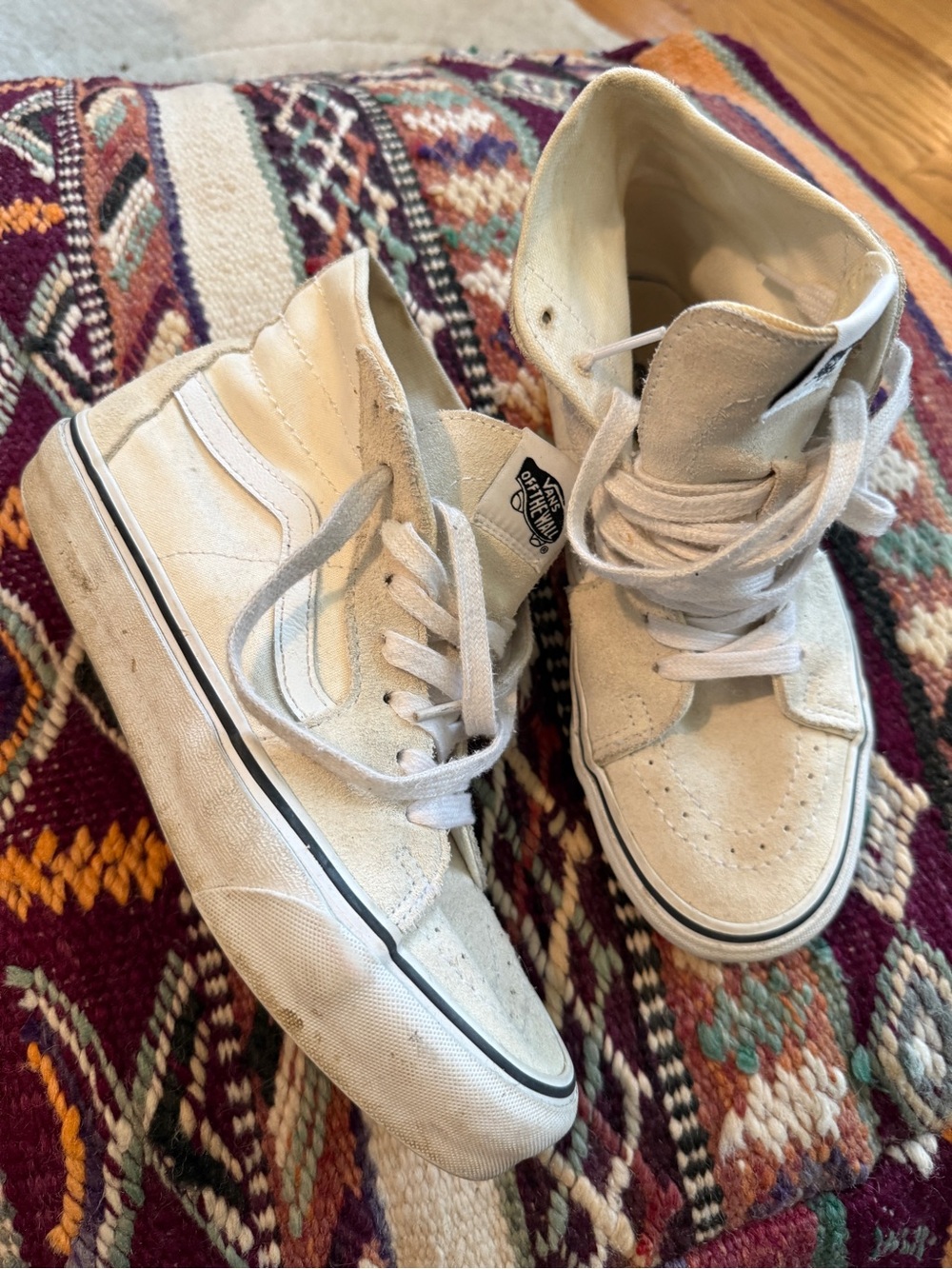 Vans Off-White/Beige Mid-Top Suede Sneakers Size 7.5/38
